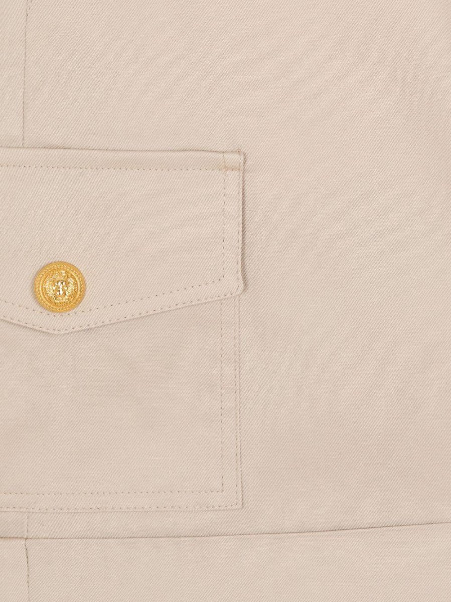 Bermuda per bambino Balmain Kids beige con bottoni color oro - immagine 4
